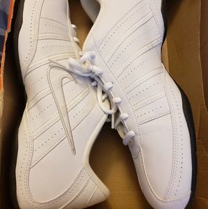 Wins Nike Musique III SL